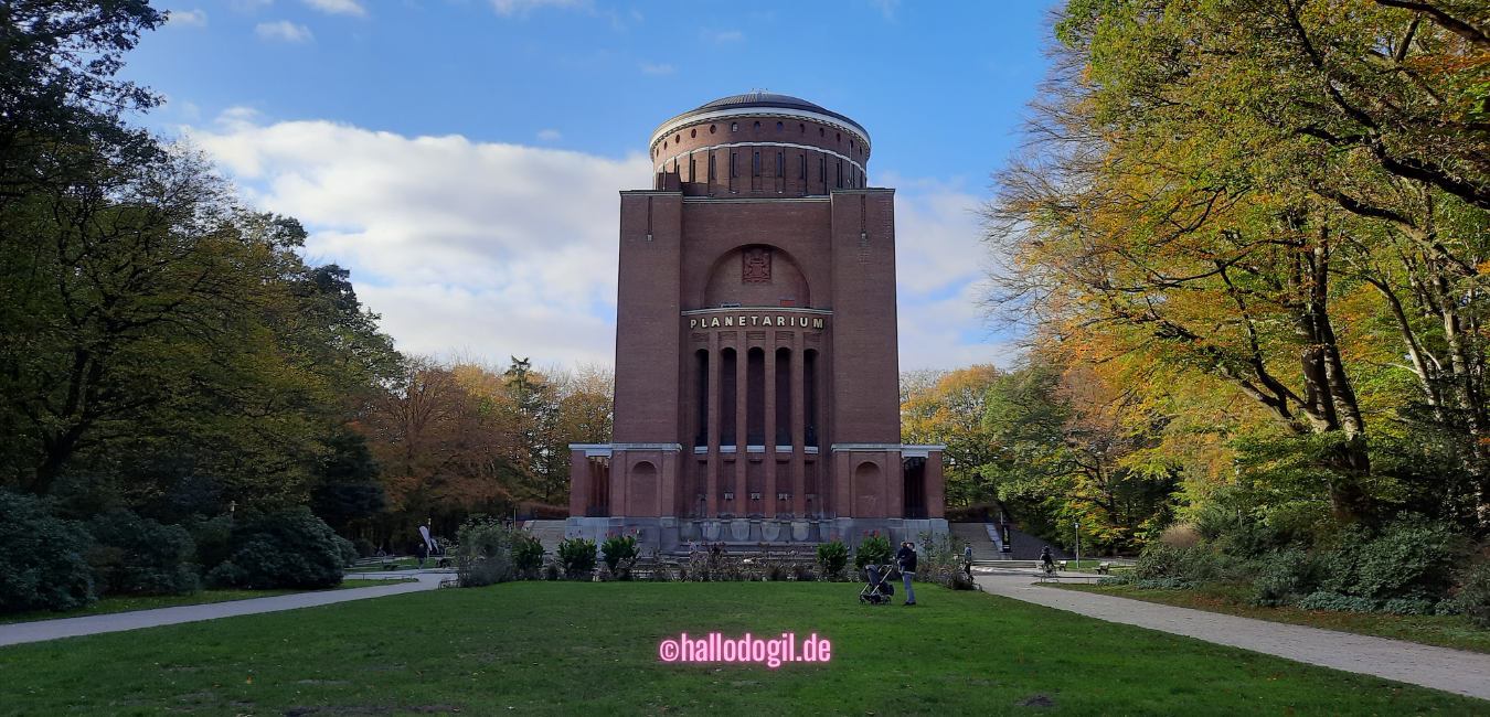 Stadtpark Hamburg – Badesee, Minigolf, Planetarium & Open-Air